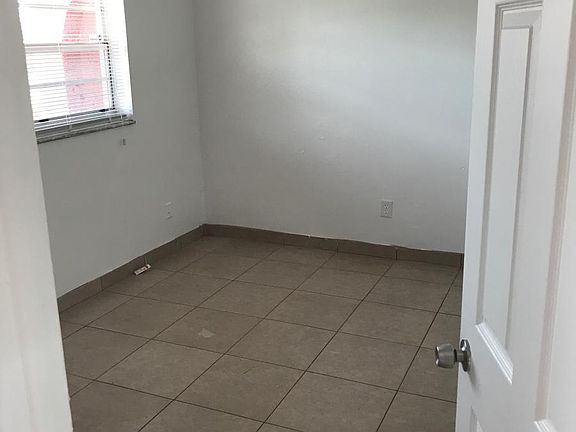 5th image of 1503 NW 207th St APT 232