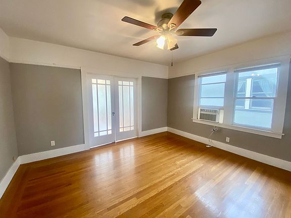 5th image of 920 35th St APT 3