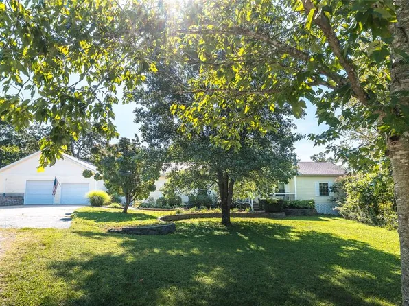 394 Sunset Echo Rd, Union, MO 63084