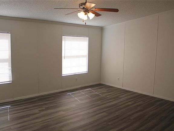 3rd image of 14440 Us Highway 281 N