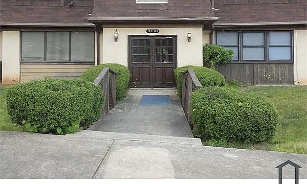 1 bed, $1,300 — Photo 2