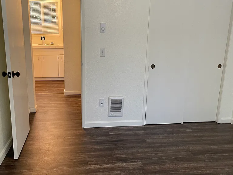 The Victorian — Photo 22
