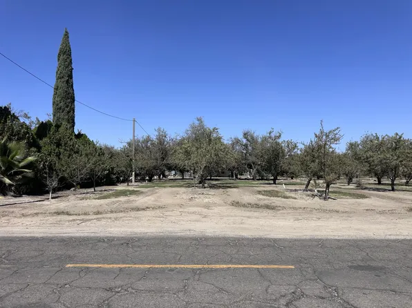 13222 W Bell Dr, Livingston, CA 95334