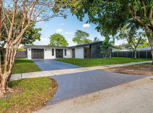 12241 SW 39th Ter, Miami, FL 33175