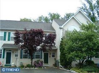 9 W Richards Ln, Newark, DE 19711