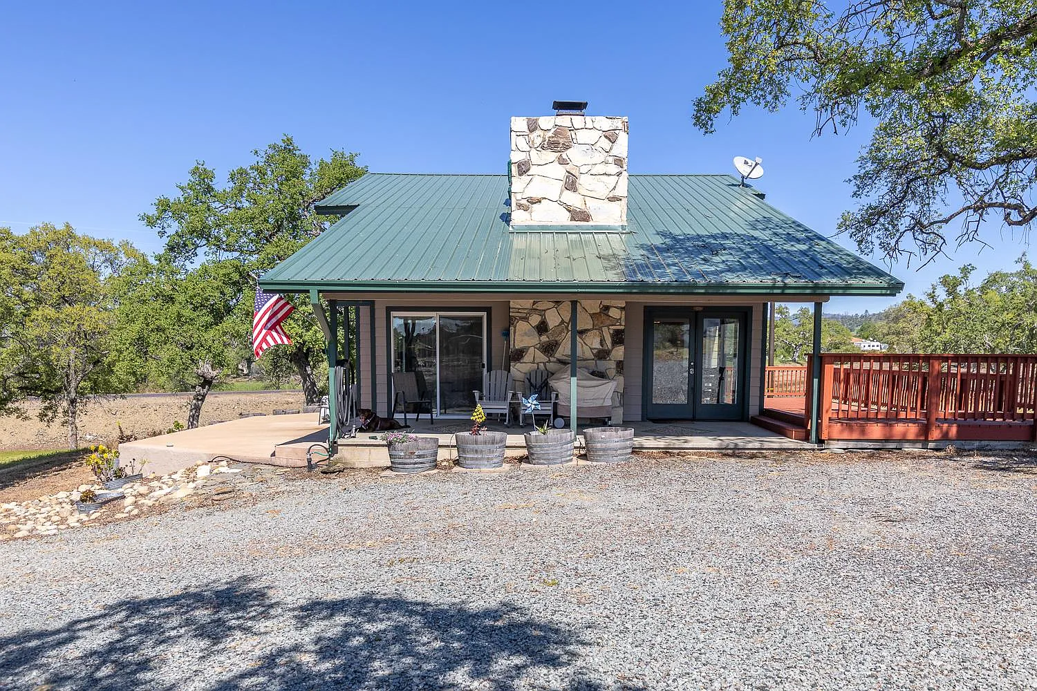 14837 Avenida Central photo 1