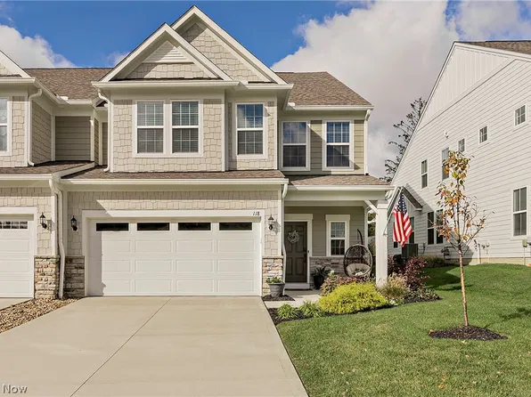118 Lake Balaton Dr, Cleveland, OH 44128