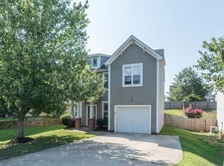 104 Hutson Ln, Clayton, NC 27527