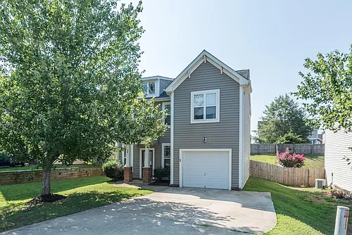 104 Hutson Ln Photo 1
