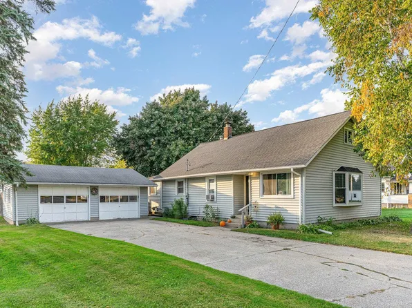 316 S Auburn Rd, Auburn, MI 48611