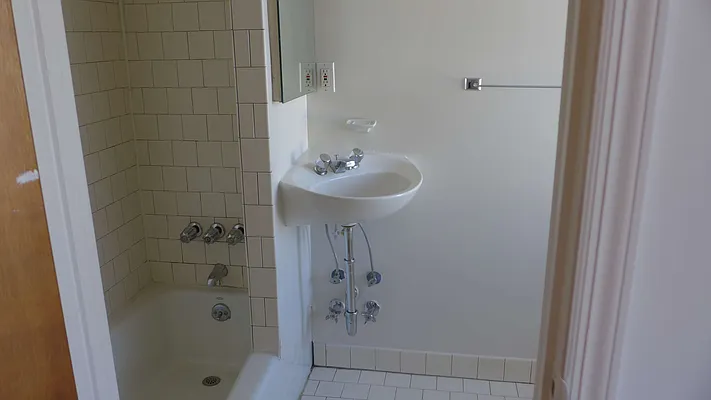 Rented by Garfield Realty  | media 18