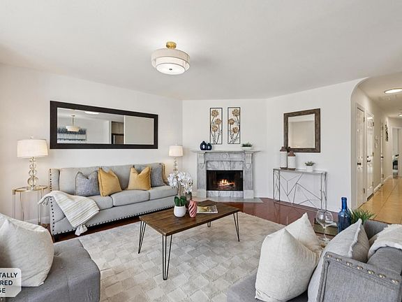 3rd image of 738 Le Conte Ave #2
