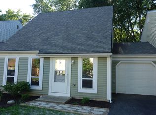 3S158 Birchwood Dr, Warrenville, IL 60555
