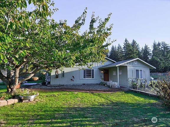 2nd image of 1500 Rockcress Drive SE