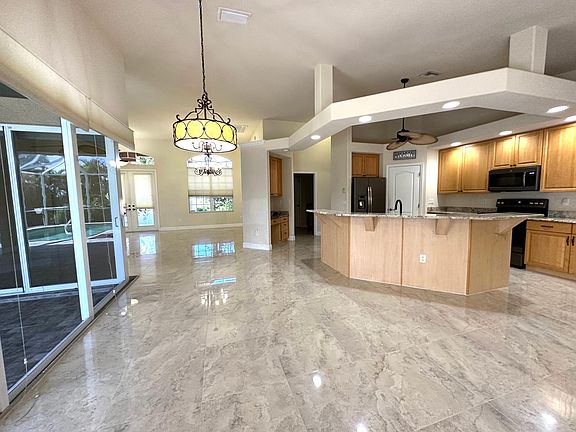 2nd image of 1001 NW 33rd Pl