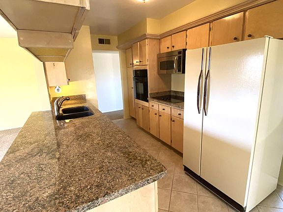 5th image of 803 W Inglewood St