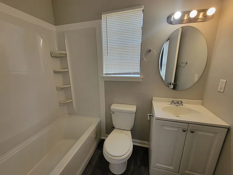 611 Langley Ct — Photo 14