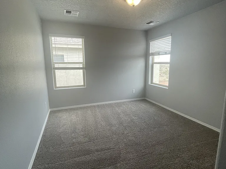 4839 Blackburn Rd NE — Photo 26