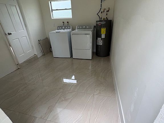 4th image of 2624 Lee St