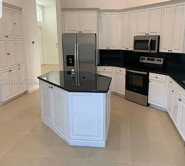 28 NW 108th Way — Photo 10
