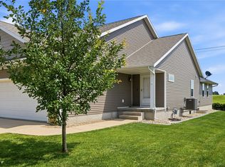 5613 Dostal Dr SW, Cedar Rapids, IA 52404