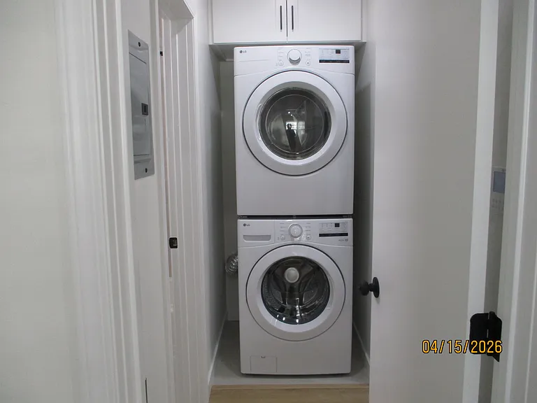 442 W Stocker St #442B — Photo 9