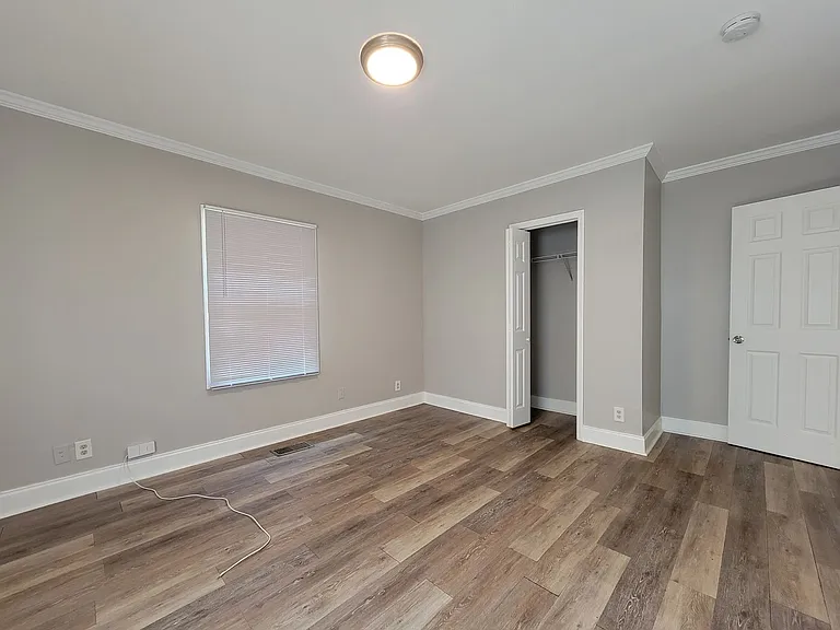 1137 White Oak Ave SW — Photo 26