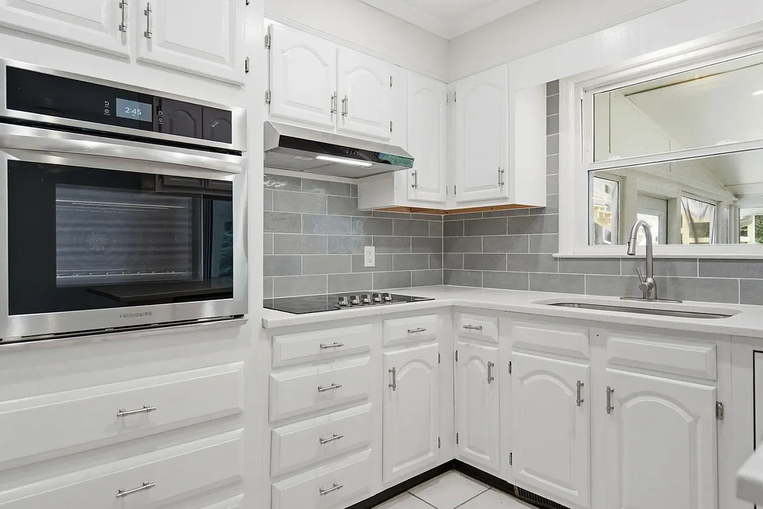3 bed, 1250 sqft, $2,650 — Photo 4