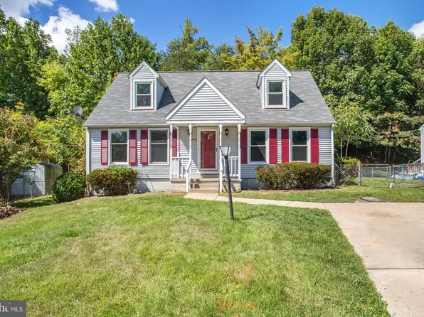 18910 Red Oak Ln, Triangle, VA 22172