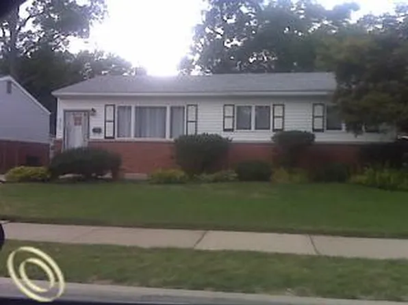 4960 Fletcher St, Wayne, MI 48184