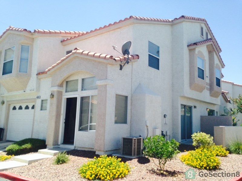 2nd image of 4005 Castle Cove Dr