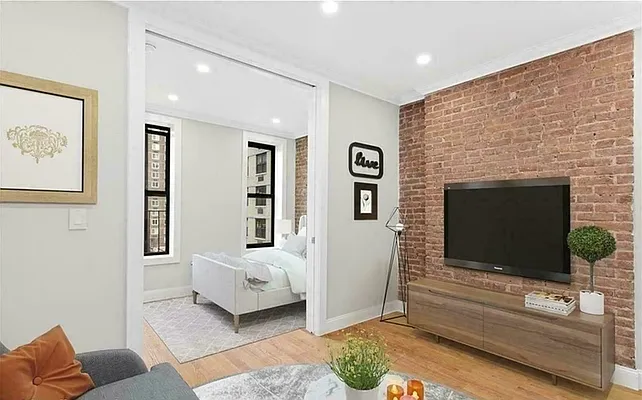 Rented by Compass | media 18