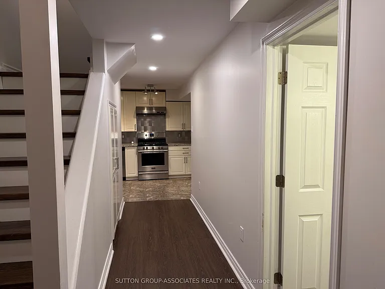 113 Dali Cres #BASEMENT — Photo 10