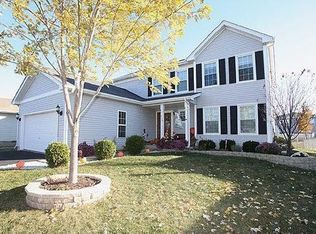 150 Steamboat Ln, Bolingbrook, IL 60490