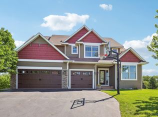 643 Parkside Ct, Eagan, MN 55123