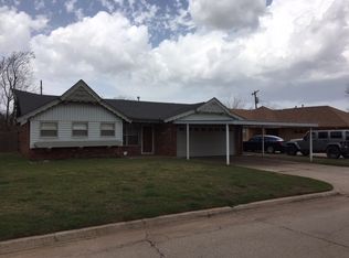 113 Oakside Dr, Moore, OK 73160