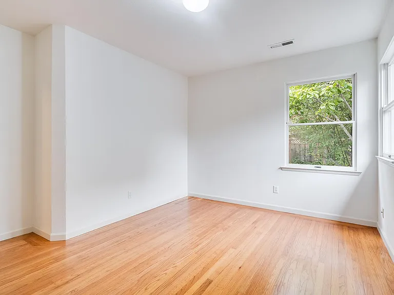 755 16th Ave — Photo 14