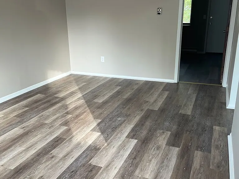 Tiberwood Apartments — Photo 12