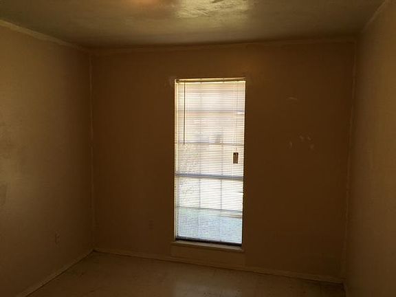 2nd image of 4707 Erin Ln