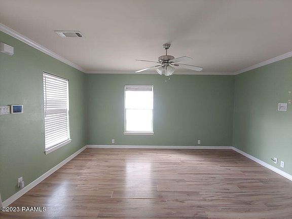 2nd image of 123 Stoneburg Dr