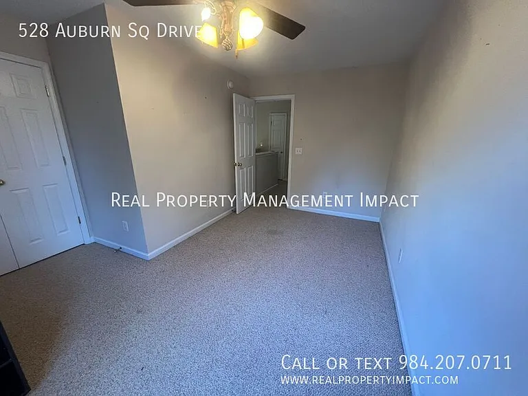 528 Auburn Square Dr — Photo 23