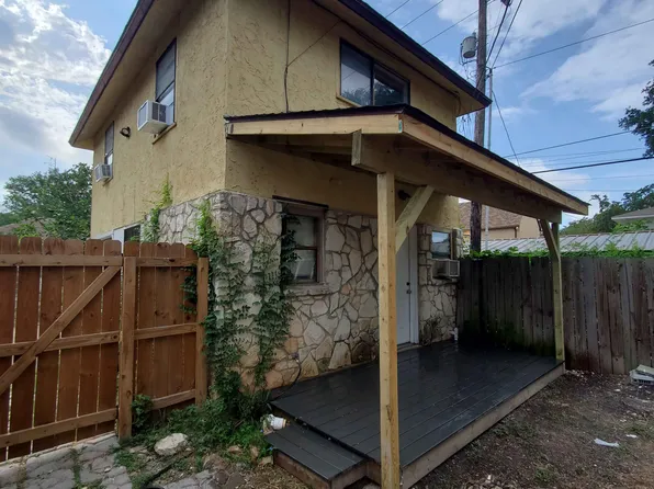 210 Club Dr Unit 2, San Antonio, TX 78201