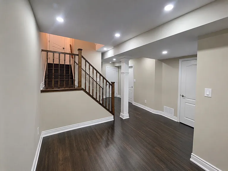 90 Snowberry Cres — Photo 18