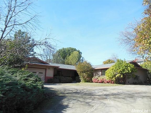 3rd image of 9805 Valley Pines Dr