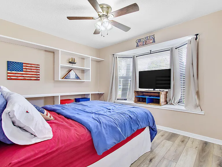 912 Blueberry Dr — Photo 13