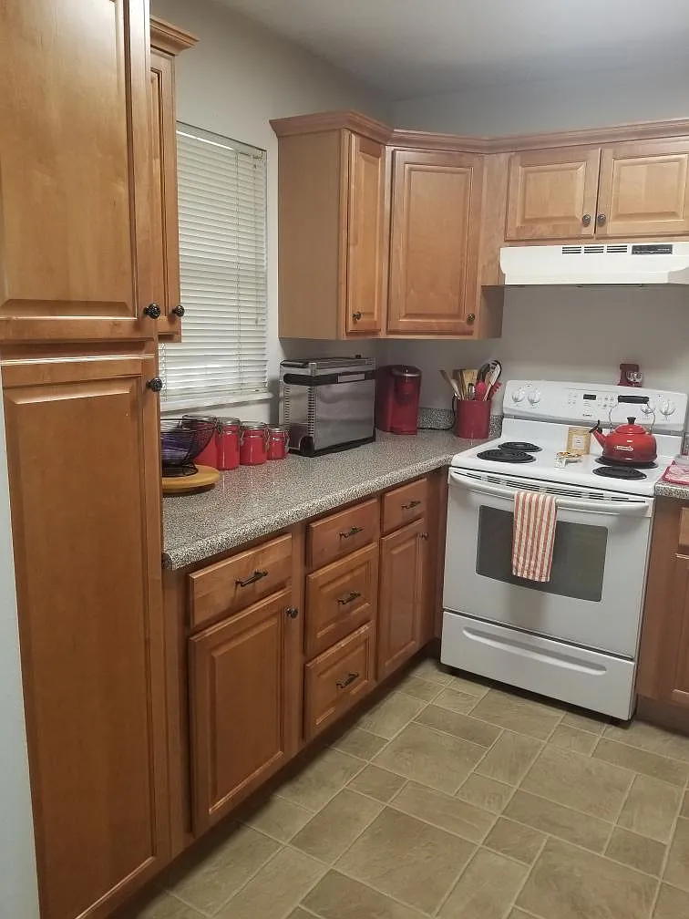 2 bed, 1000 sqft, $1,550 — Photo 4