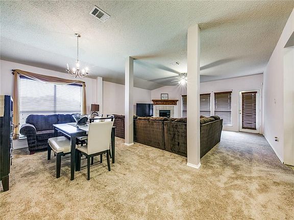 5th image of 840 Horseshoe Ct