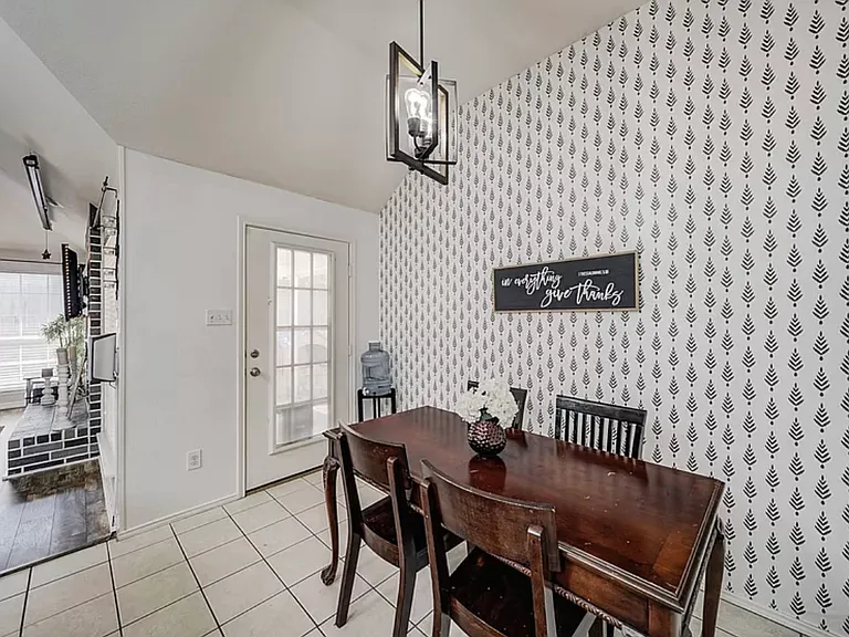 5558 Mesa Verde Ct — Photo 10