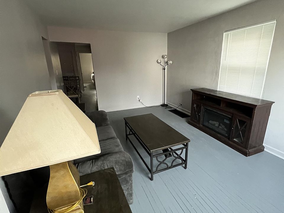 1st image of 246 Basswood Ave #2