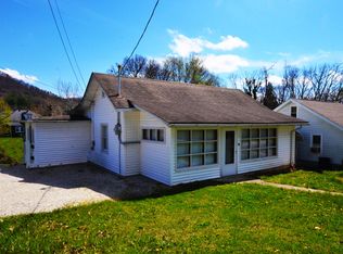 410 Riddell Ct, Irvine, KY 40336